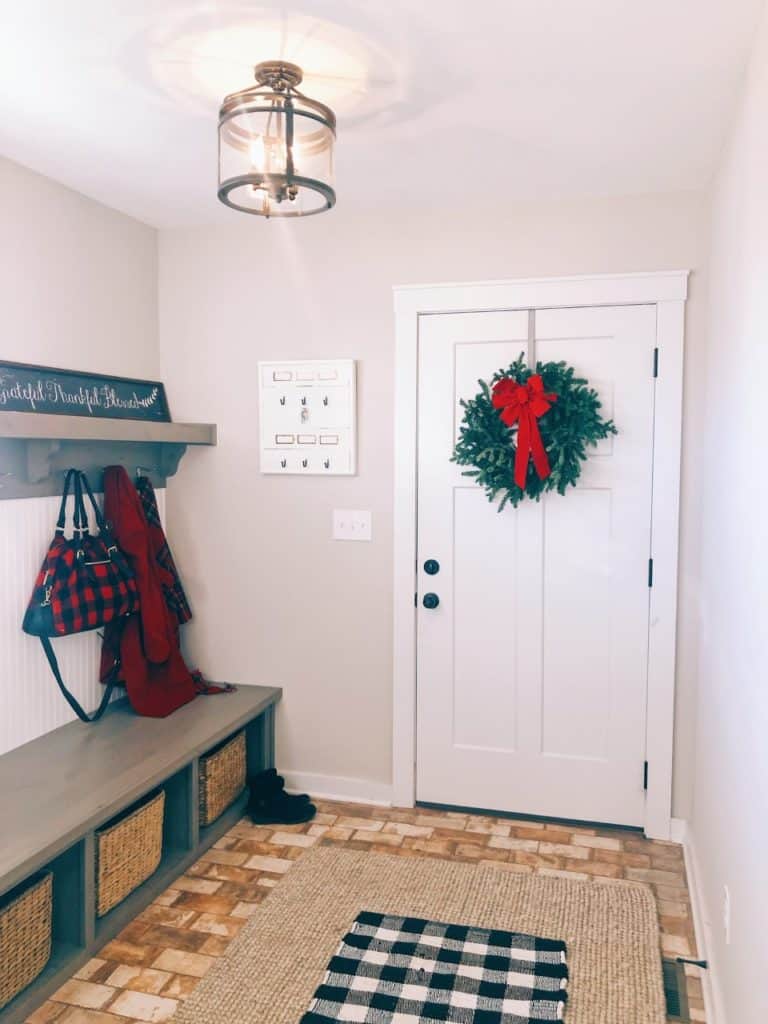 DIY Shiplap key chain holder key organizer