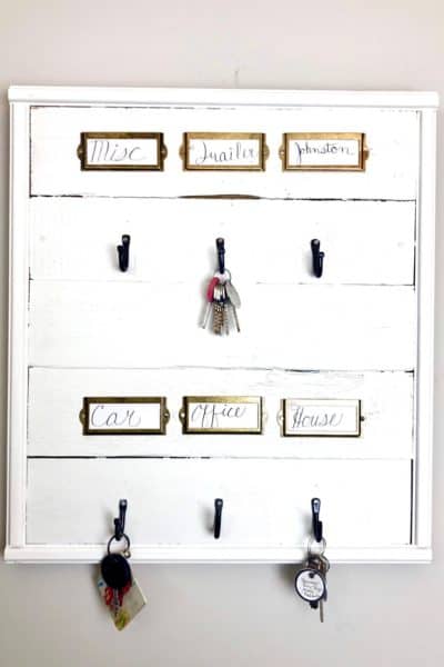 DIY white shiplap wall hanging key holder