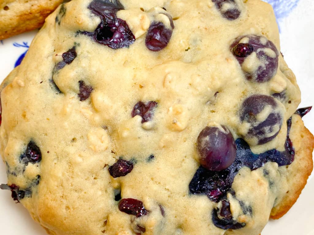 healthy blueberry muffins