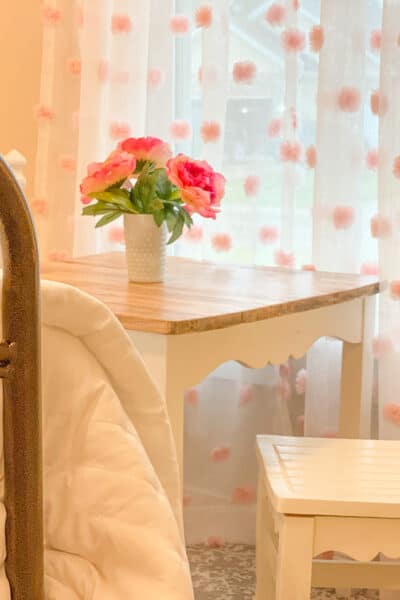diy makeover of childs table and chairs with paint and sealer