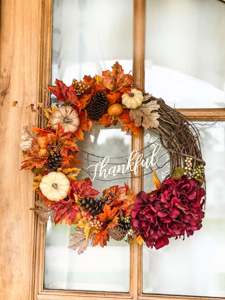 DIY Autumn wreath with hydrangeas