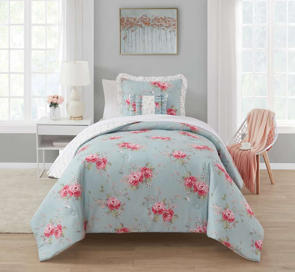 Simply Shabby Chic Blue Hydrangea Comforter